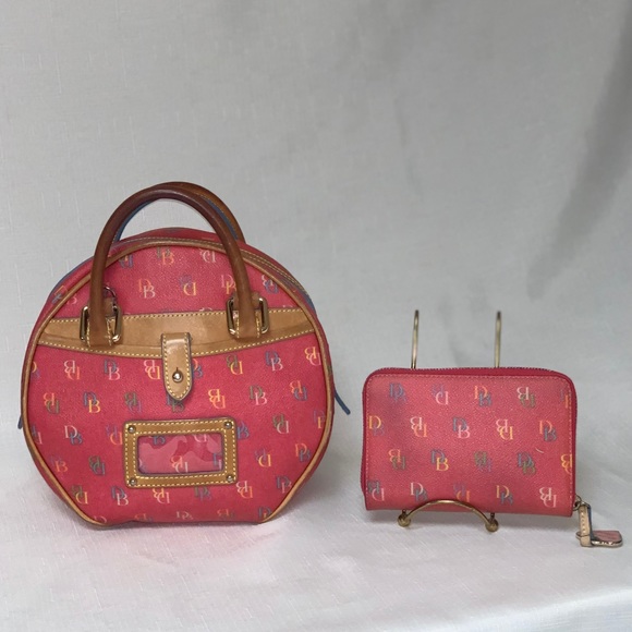 DOONEY & BOURKE Vintage D && B Handbag Wallet Set Pink Canteen Bag Rainbow Logo - Picture 3 of 17